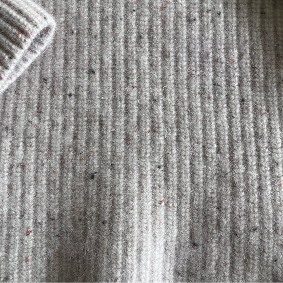 Ann Taylor ribbed heavy gauge 2 toned wide turtleneck - Picture 4 of 9